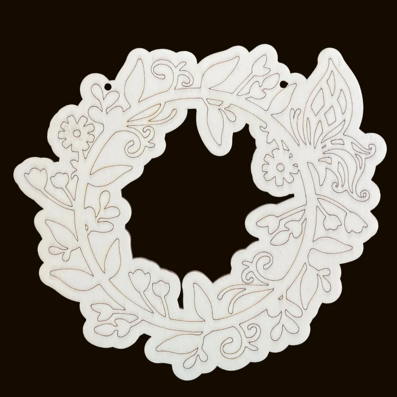 Květinový věnec s motýlem